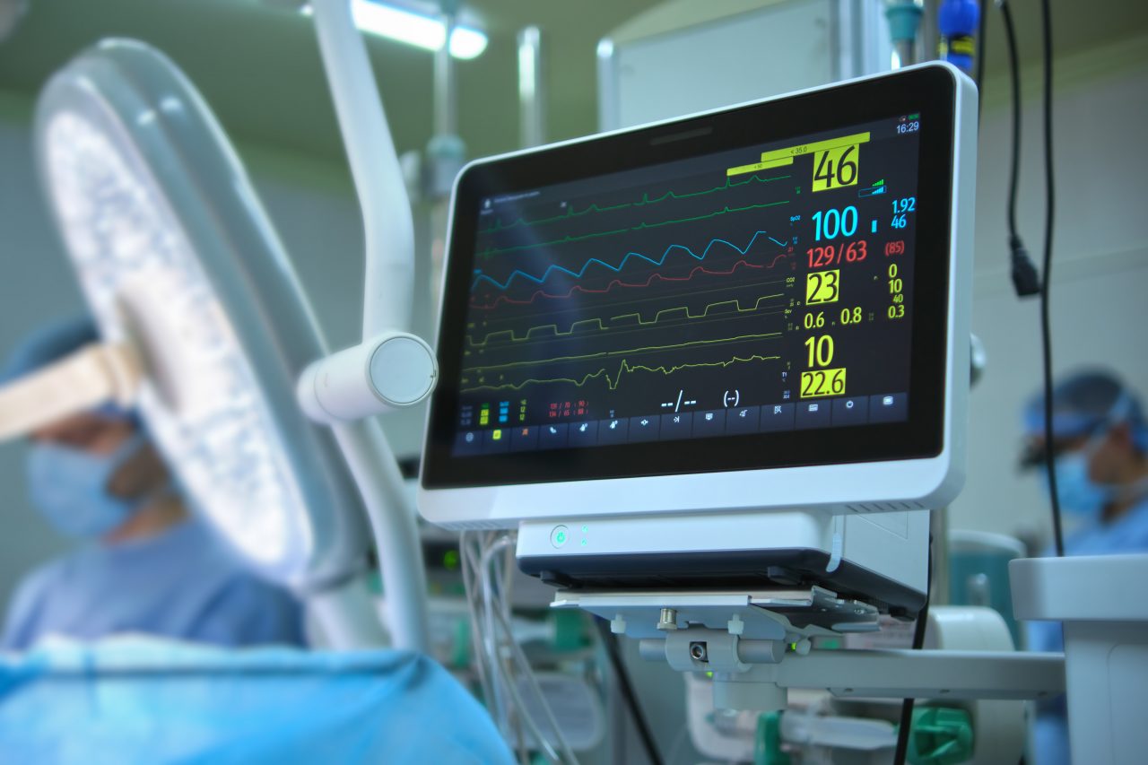 heart-rate-and-patient-control-monitor-in-hospital-2022-09-29-20-42-11-utc.jpg
